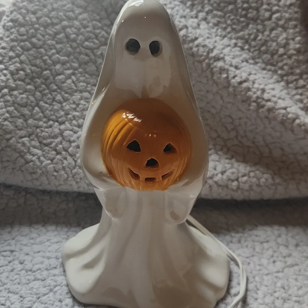 Halloweem Ceramic Spooky Ghost with Smiling Pumpkin Decor Light - Picture 1 of 11
